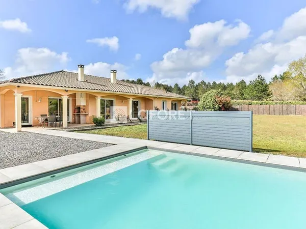 Maison de plain-pied 6 pièces 157 m²