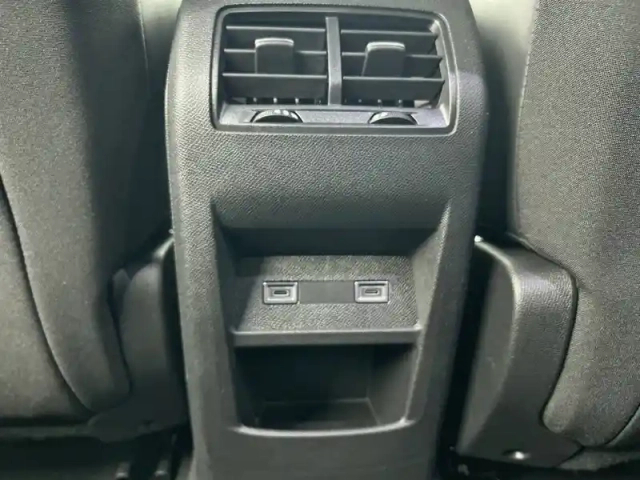 Peugeot 308 sw hybrid 145 e-dcs6 — photo 18