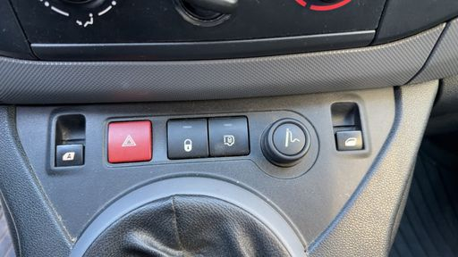 Citroen Berlingo VU 1.6 BlueHDi 100 - Confort – 2016 – 161082 km – Diesel – Boîte Manuelle — photo 2