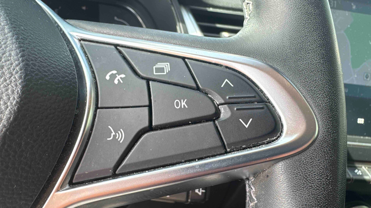 Renault Captur TCe 90 — photo 18