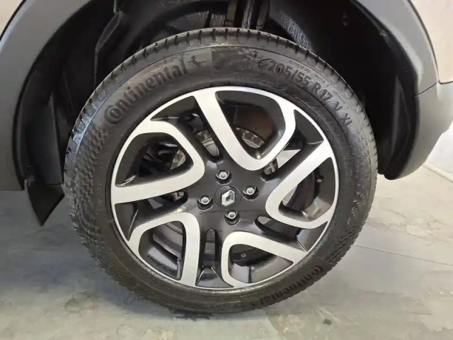 Renault Captur dci 90 energy eco² — photo 101