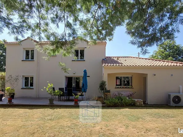 Maison 7 pièces 180 m²