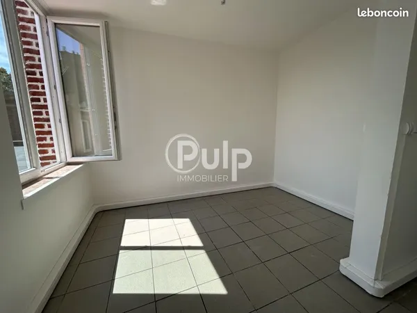 Studio 1 pièce 19 m²