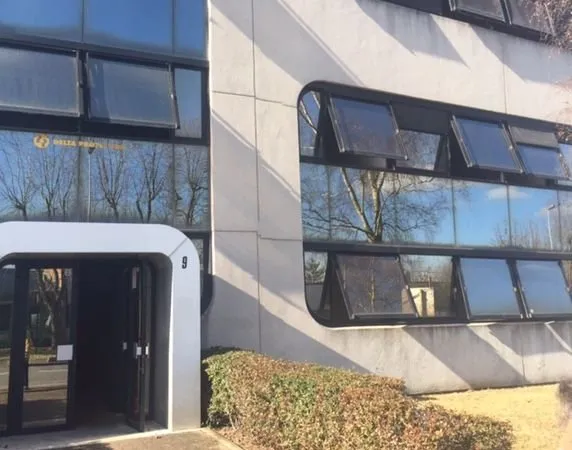 Box de stockage ou bureaux