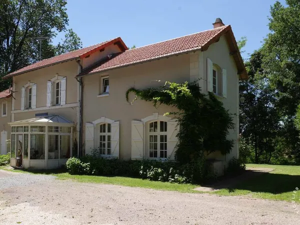 Maison 10 pièces 250 m²