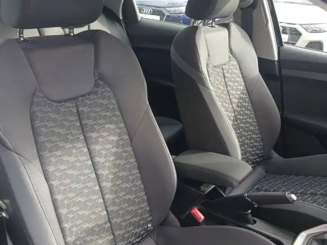 Audi A1 sportback 25 tfsi 95 ch s tronic 7 — photo 54