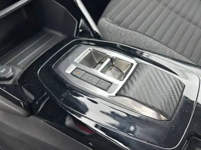 Peugeot 2008 puretech 130 s&amp;s eat8 — photo 14