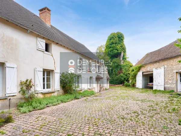 Vends maison à rénover - 185.13 m² - 7 pièces, 4 chambres - Courgent 78790