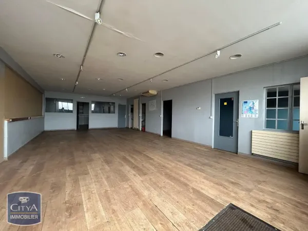 Local professionnel 125 m²