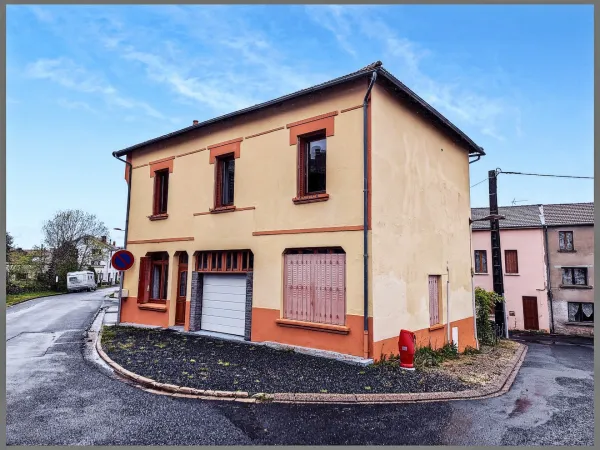 Maison et grange attenante