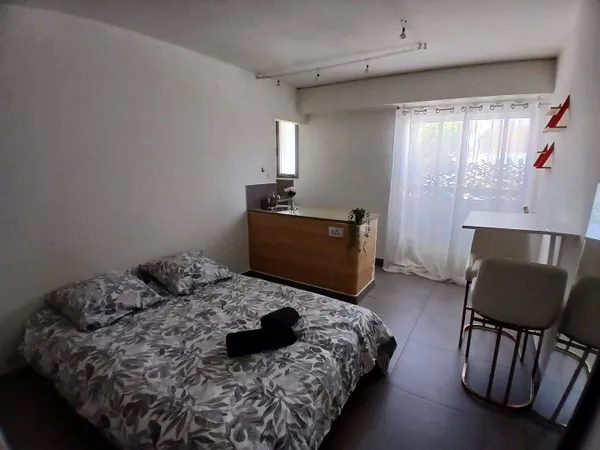 Studio 1 pièce 19 m²