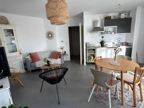 Appartement T2 meublé de 35 m² avec terrasse et garage - Bayonne