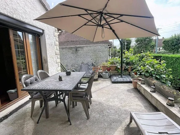 Maison 8 pièces 166 m²