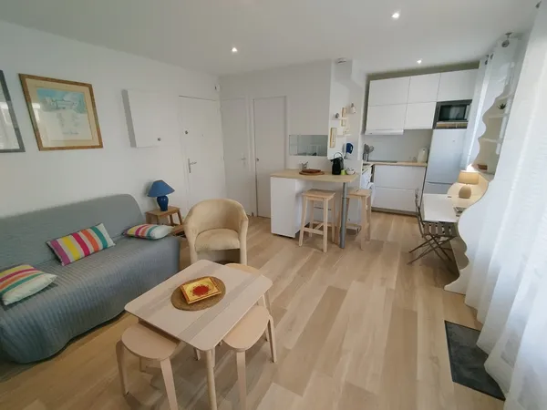 Vends studio meublé à Langrune / Luc avec jardin, à 50m de la mer