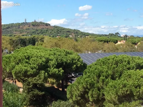 Studio cabine avec vue panoramique dégagée