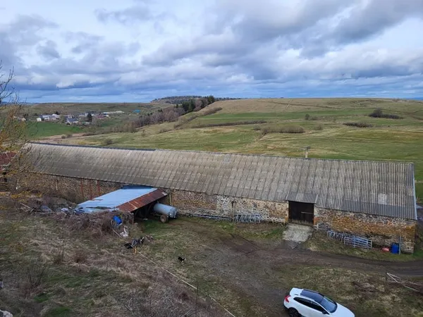 Bâtiment agricole et hangar