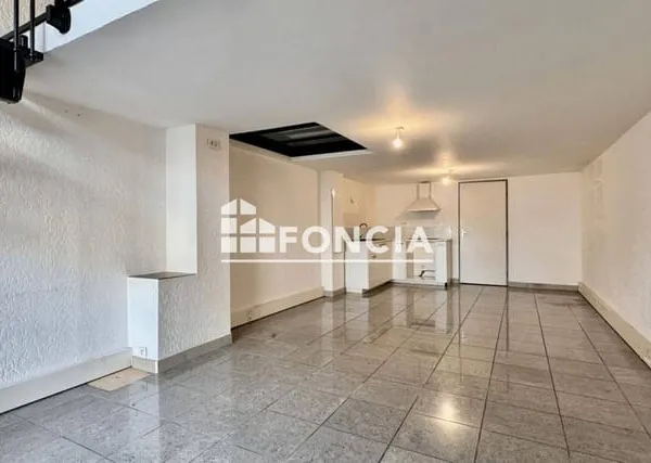 Local commercial 73 m²