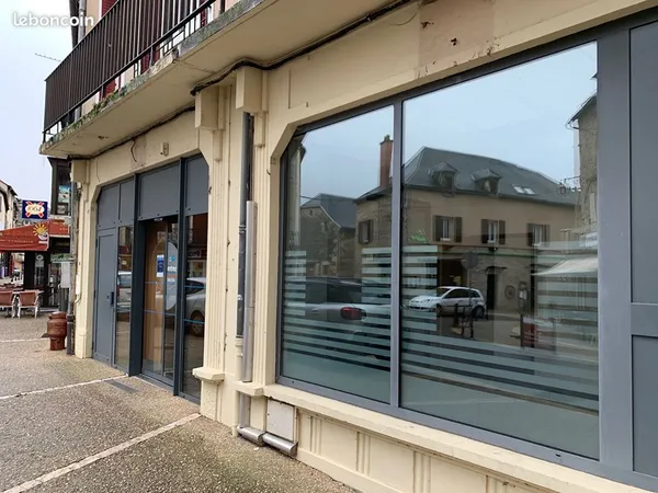 Local 70 m² LAISSAC