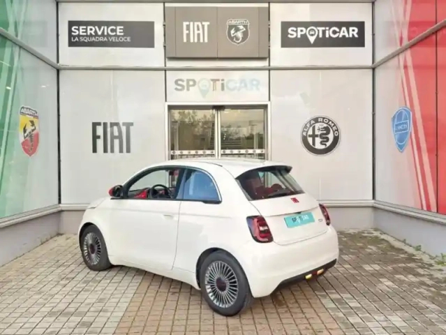 Fiat 500 e 95ch (red) my23 — photo 6