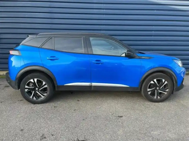 Peugeot 2008 1.2 puretech 130ch s&amp;s gt eat8 — photo 3