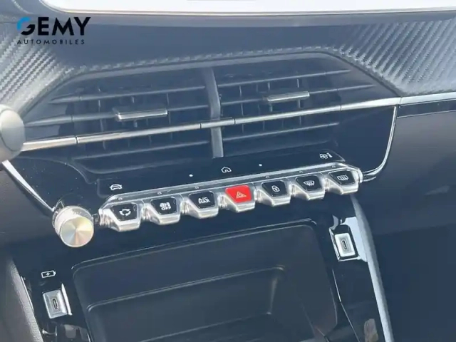 Peugeot 2008 electrique 54 kwh 156 ch — photo 41