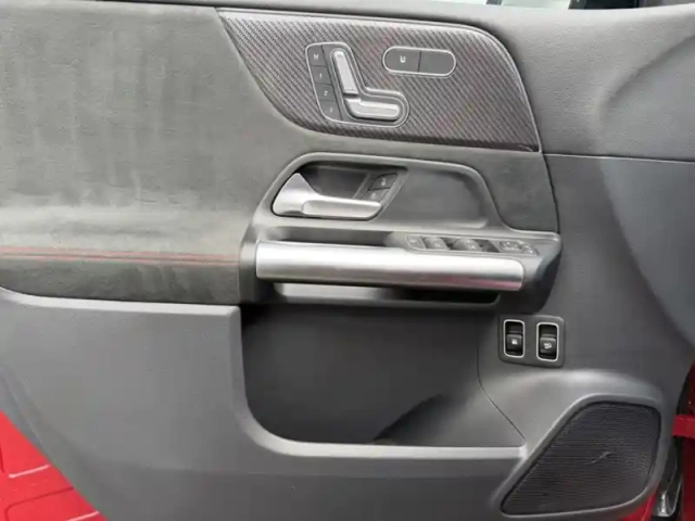 Mercedes Classe B 250 e amg line — photo 29