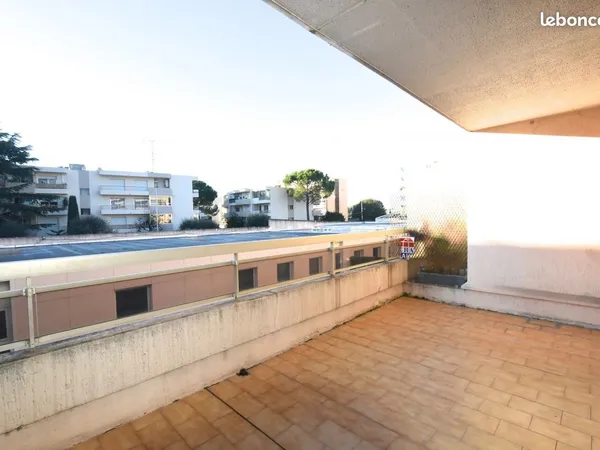 Studio 1 pièce 27 m²