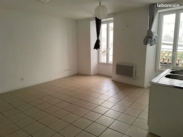 Appartement Location Les Vans 2p 35m² 400€