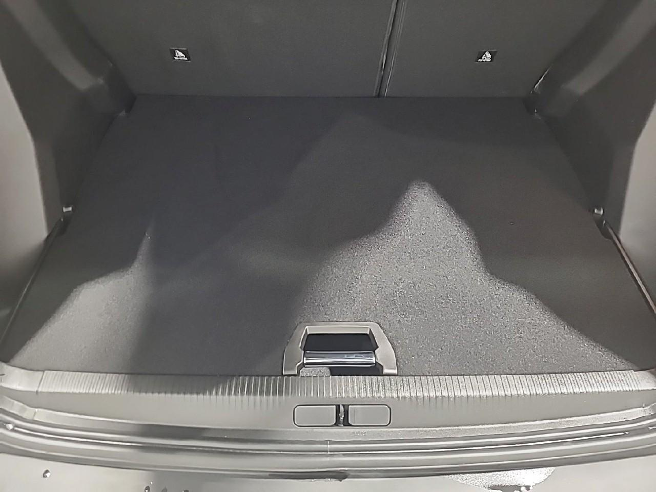 Peugeot 2008 hybrid 145 ch e-dcs6 allure — photo 14