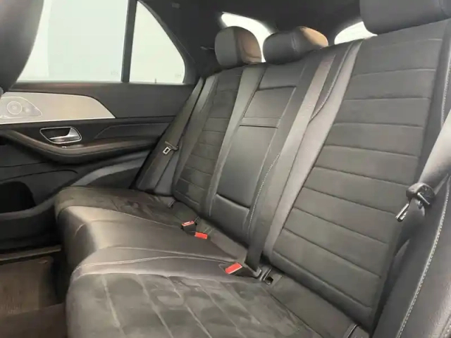 Mercedes Gle 300 d 9g-tronic 4matic — photo 16