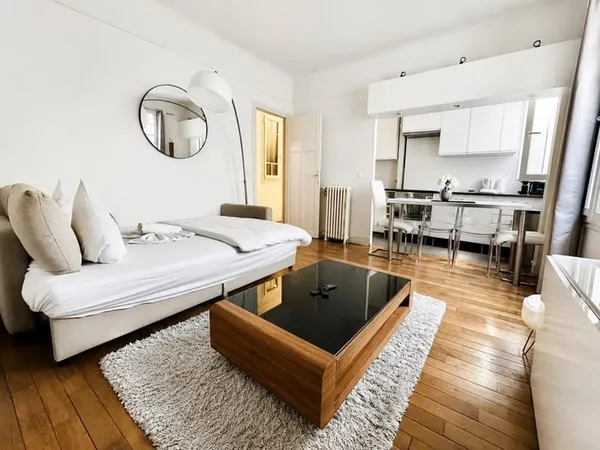 MÉTRO BIR-HAKEIM - TOUR EIFFEL - APPARTEMENT 2P