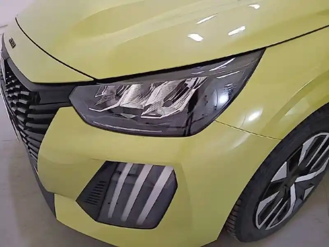 Peugeot 208 100 s&amp;s bvm6 — photo 15