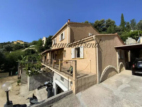 Villa 6 pièces 182 m²