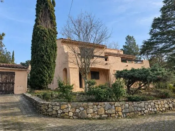 Maison 6 pièces 195 m²