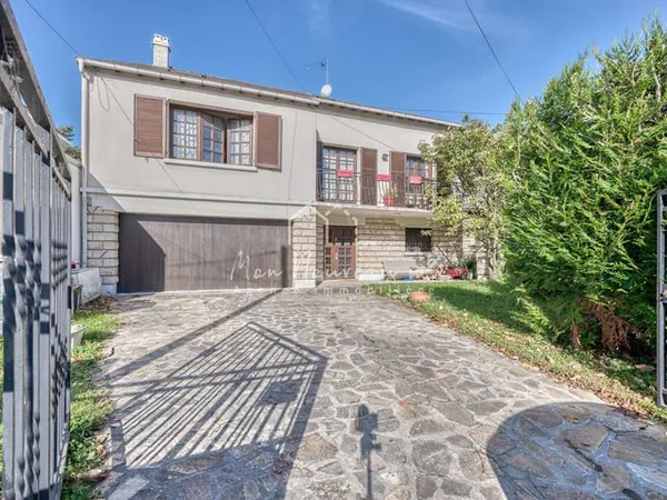 Maison 8 pièces 180 m²