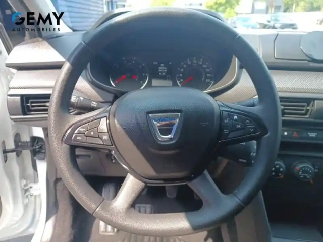 Dacia Sandero sce 65 - 22 — photo 28