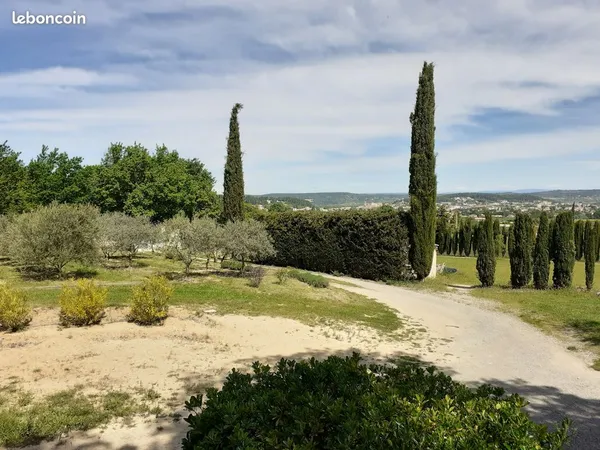 Studio indépendant dans une oliveraie de 2 hectares