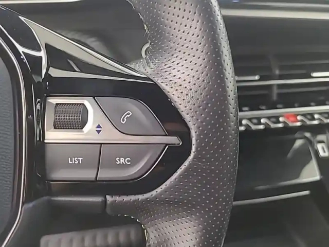 Peugeot 2008 puretech 130 s&amp;s bvm6 — photo 21