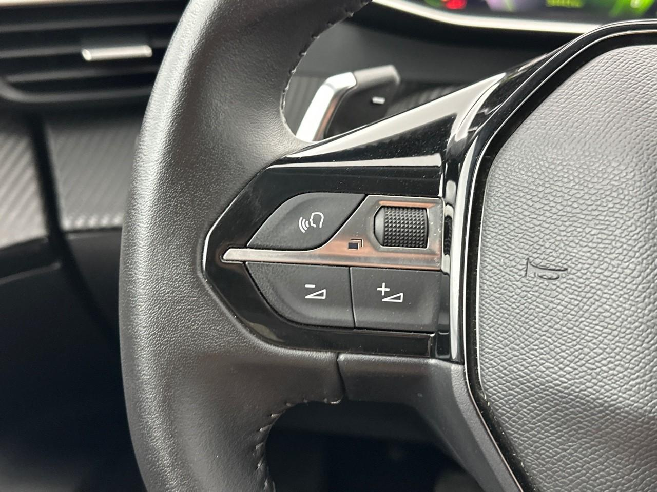 Peugeot 2008 puretech 130 s&s eat8 allure pack — photo 19