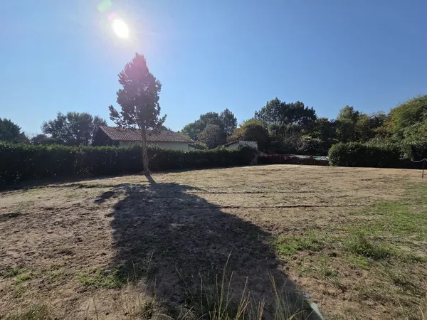 Terrain à bâtir Vente Mont-de-Marsan  619m² 64000€