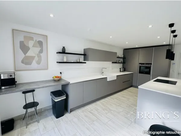 Maison 6 pièces 161 m²