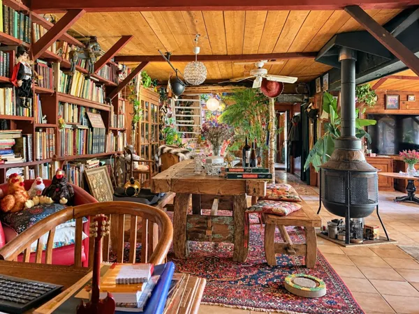 THOUARÉ-SUR-LOIRE MAISON EXTRAORDINAIRE POUR VIVRE AUTREMENT