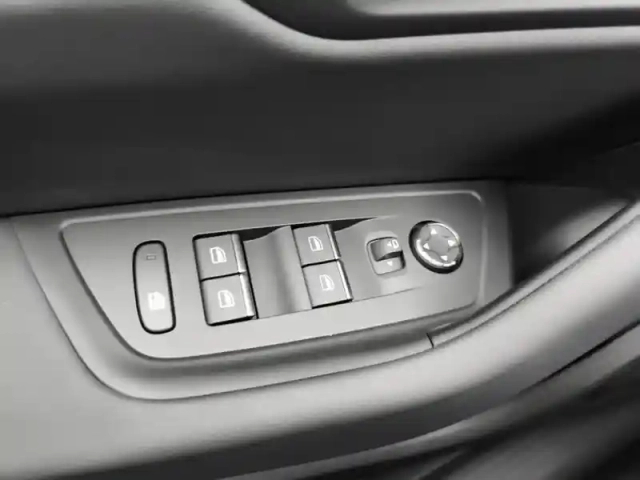 Peugeot 508 sw hybrid 180 e-eat8 allure — photo 20