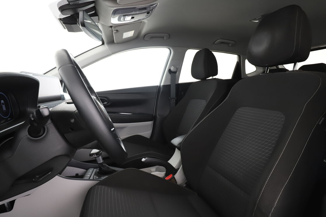 Hyundai i20 1.0 T-GDi Hybrid 48V Creative DCT-7 — photo 9