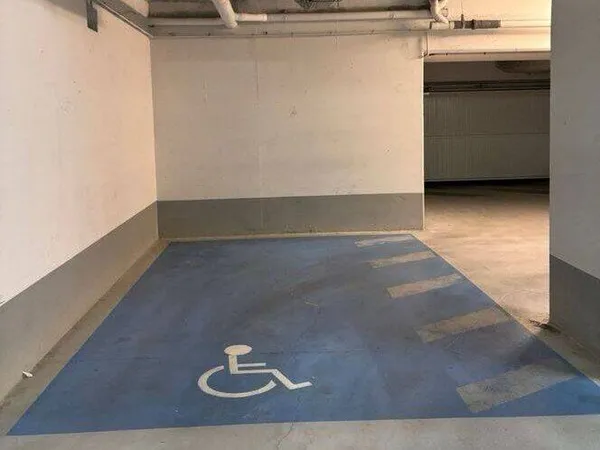 Parking 15 m²