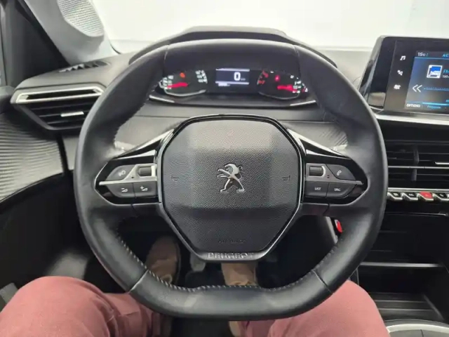Peugeot 208 puretech 100 s&amp;s bvm6 — photo 31