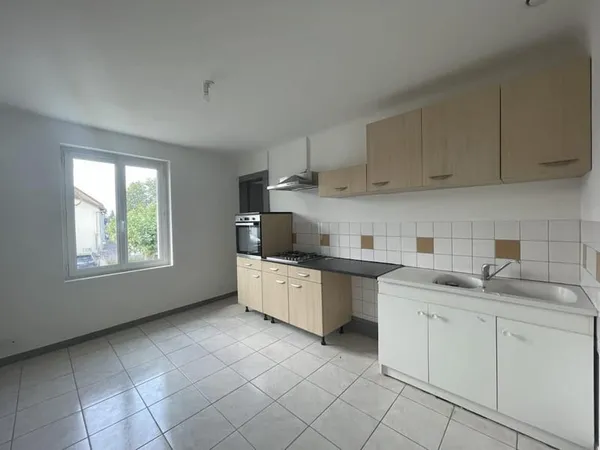 APPARTEMENT RENOVE PROCHE DU CENTRE