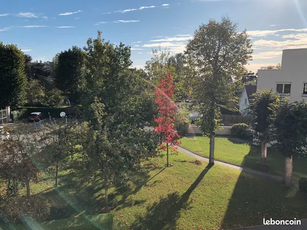 F2 meublé en DUPLEX avec ASCENSEUR et PARKING