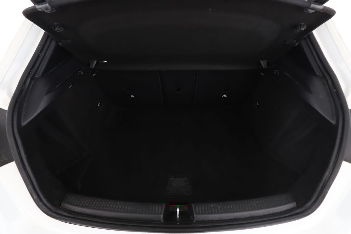 Mercedes-Benz Classe A 180 d Style Line 7G-DCT — photo 16
