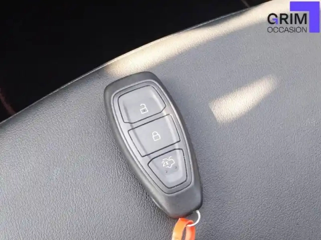 Ford Kuga 2.5 duratec 243 ch phev powershift — photo 26